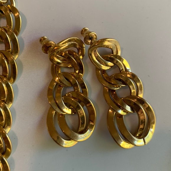 Vintage Monet Gold Tone Set (3) - Picture 5 of 8